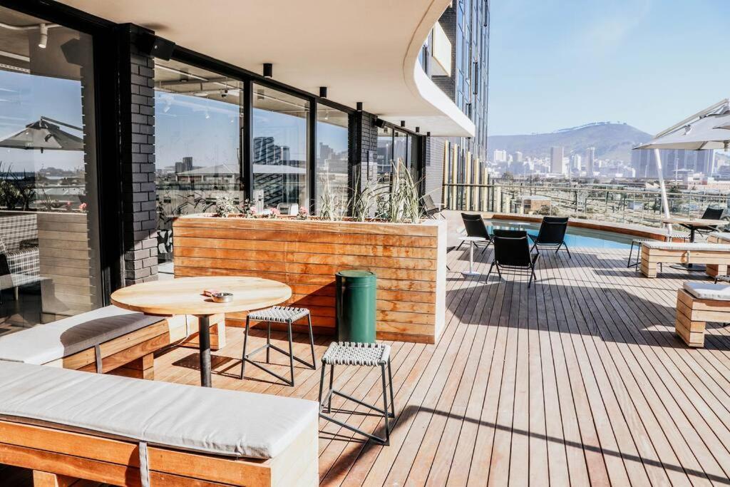 *Wex836* Wifi&Netflix*Modern City Living*Parking*Pool&Bar* Cape Town Exterior photo